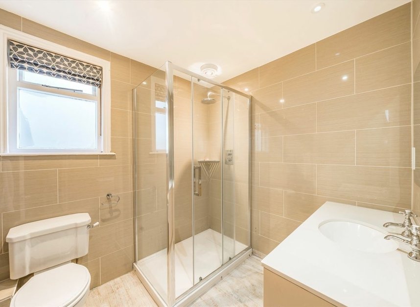 Properties to let in Elms Crescent - SW4 8QT view11