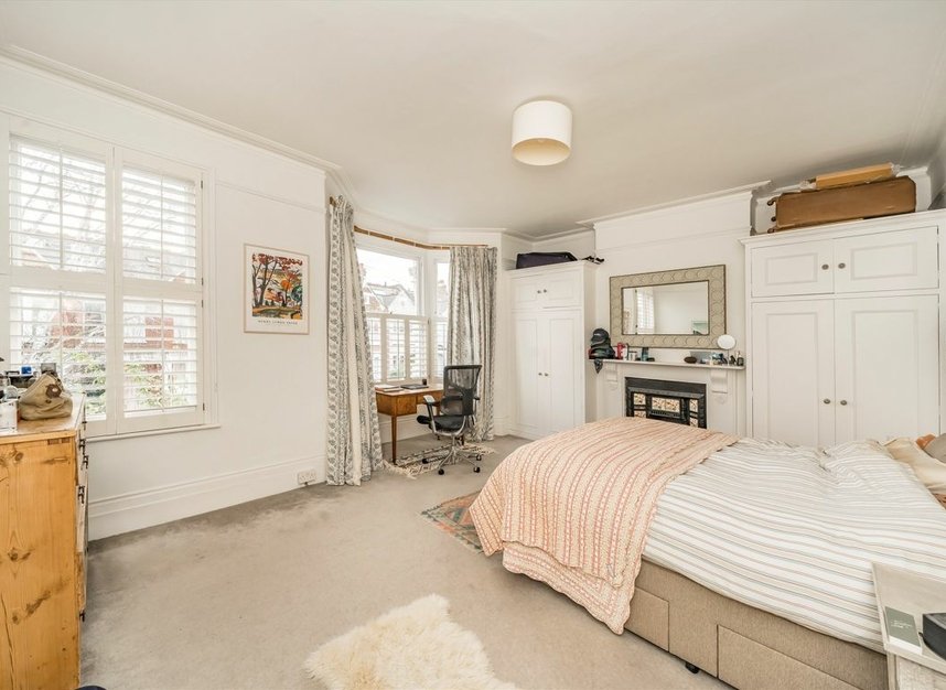 Properties to let in Elms Crescent - SW4 8QT view7