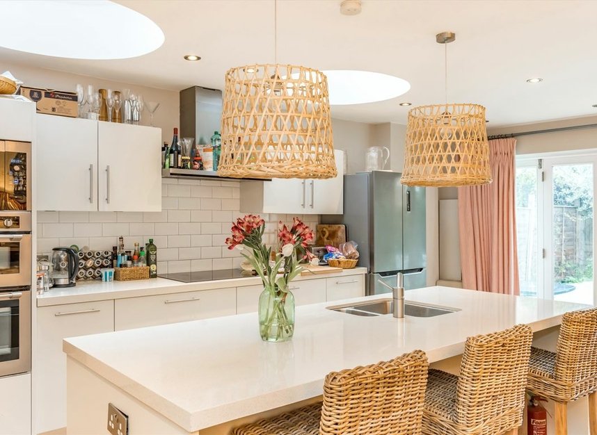 Properties to let in Elms Crescent - SW4 8QT view8