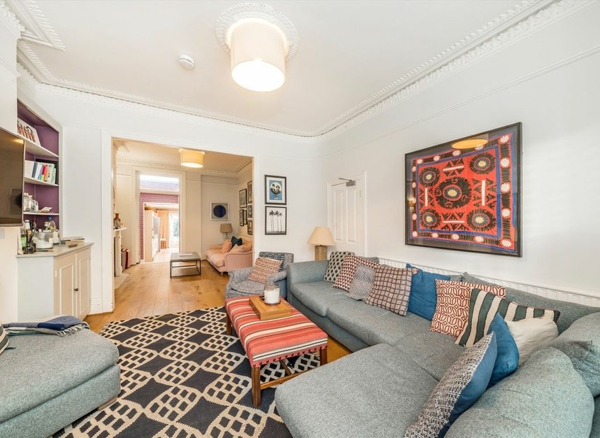 Properties to let in Elms Crescent - SW4 8QT view3