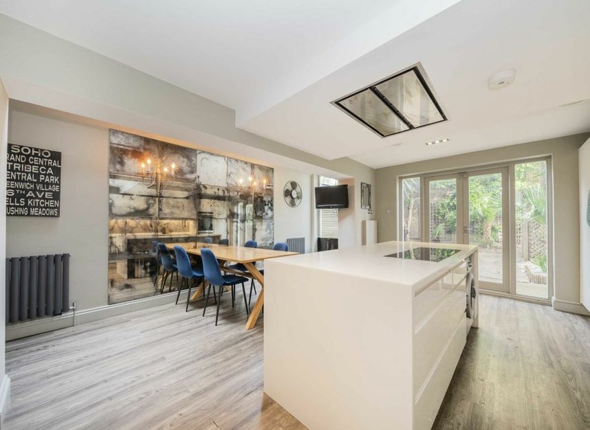 Properties to let in Elms Crescent - SW4 8QU view3