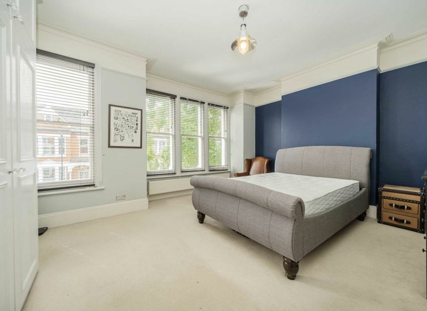 Properties to let in Elms Crescent - SW4 8QU view8