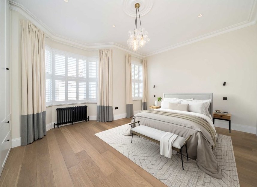 Properties to let in Elms Crescent - SW4 8QF view7