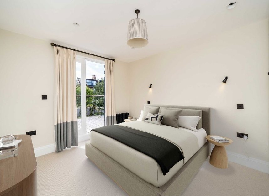 Properties to let in Elms Crescent - SW4 8QF view9