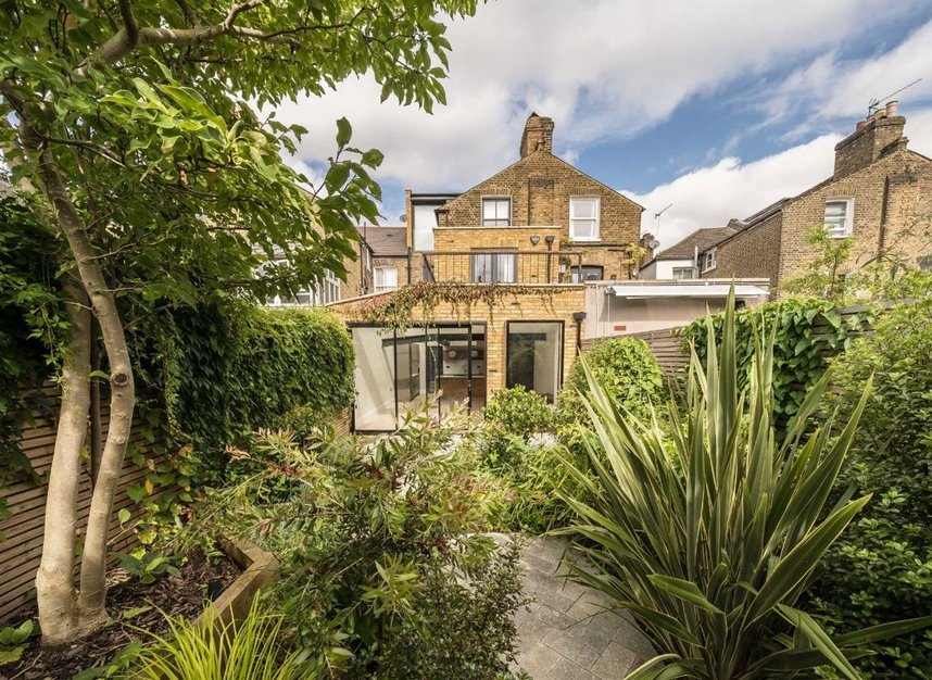 Properties to let in Elms Crescent - SW4 8QF view14