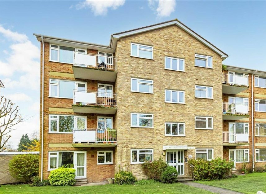 Properties let in Elton Close - KT1 4EE view1