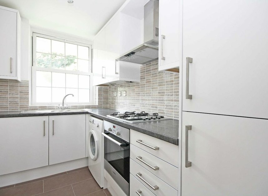Properties let in Emlyn Gardens - W12 9UB view2
