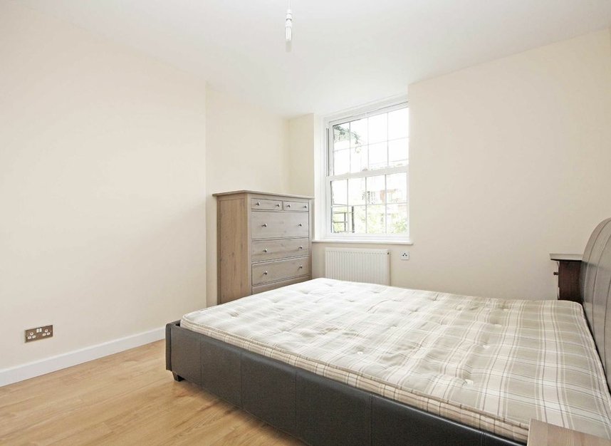 Properties let in Emlyn Gardens - W12 9UB view3