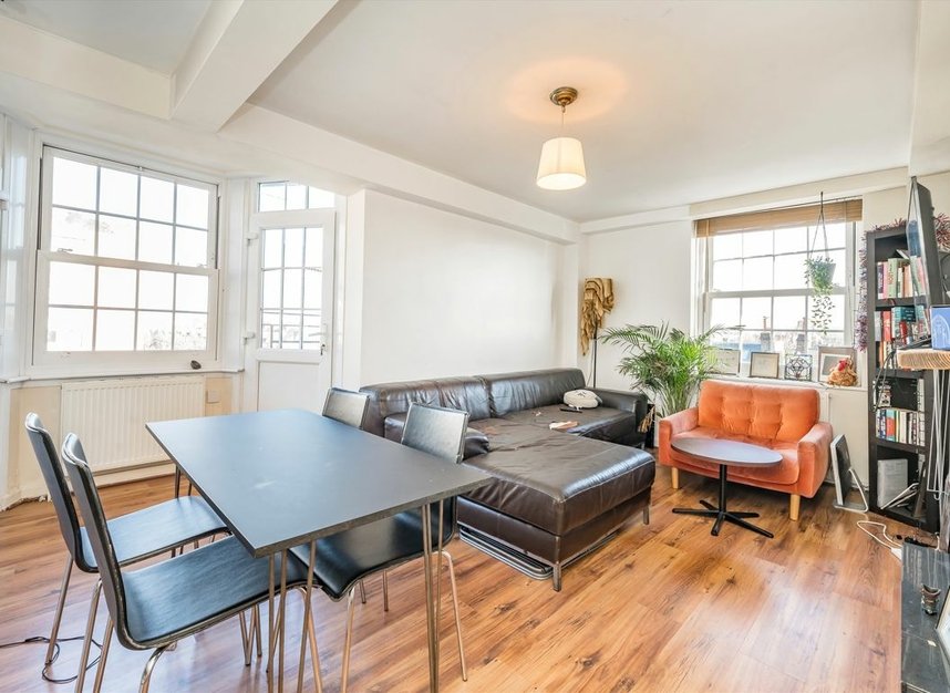 Properties let in Emlyn Gardens - W12 9UJ view2