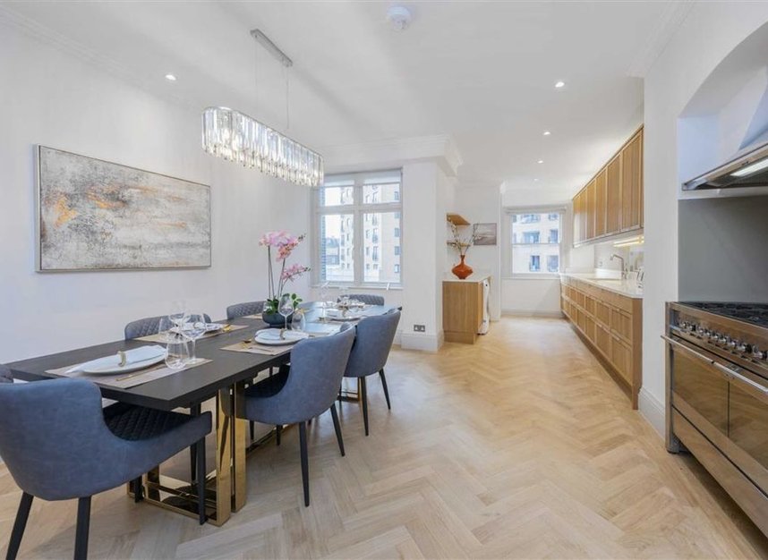 Properties to let in Emperors Gate - SW7 4JA view4