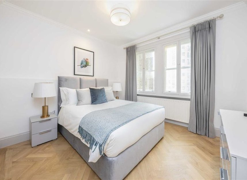 Properties to let in Emperors Gate - SW7 4JA view6