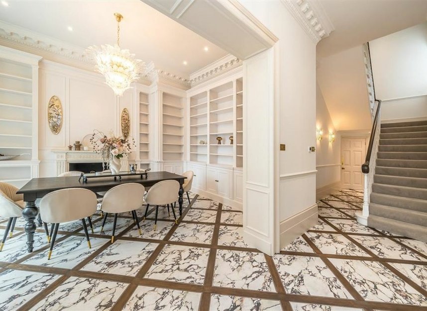 Properties to let in Ennismore Gardens - SW7 1NH view3