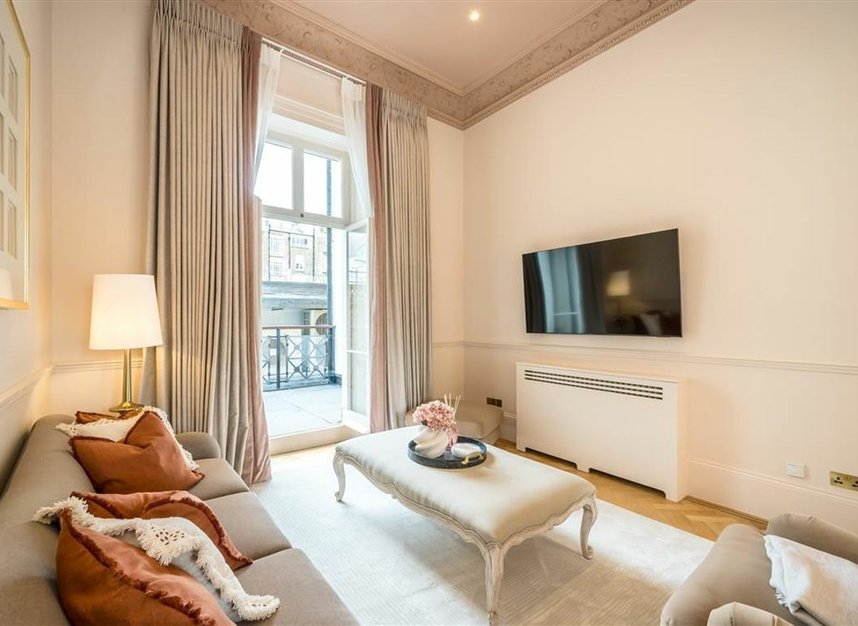 Properties to let in Ennismore Gardens - SW7 1NH view14
