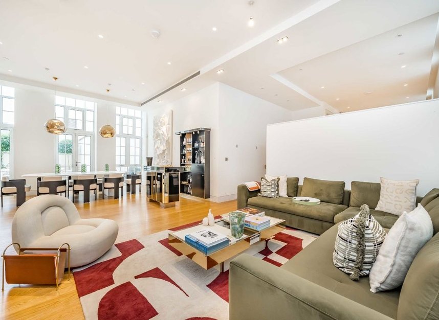 Properties to let in Erskine Road - NW3 3AJ view2