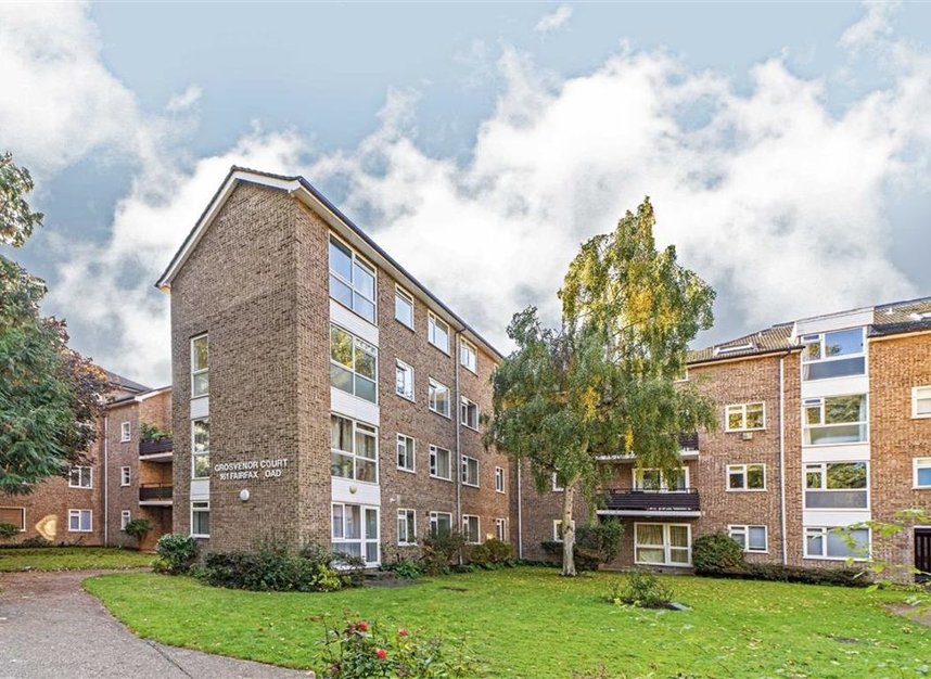 Flat to rent in Fairfax Road, Teddington, TW11 (Ref 227975) Dexters