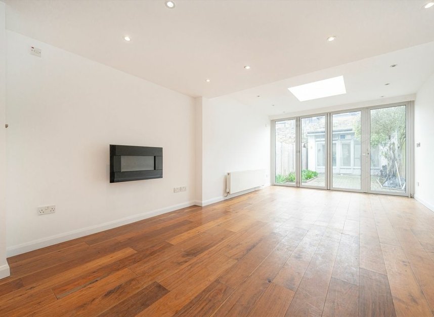 Properties let in Fairlawns - TW1 2JY view2