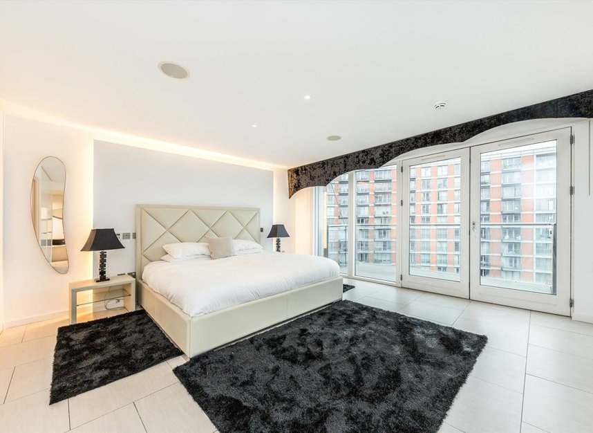 Properties let in Fairmont Avenue - E14 9PB view7