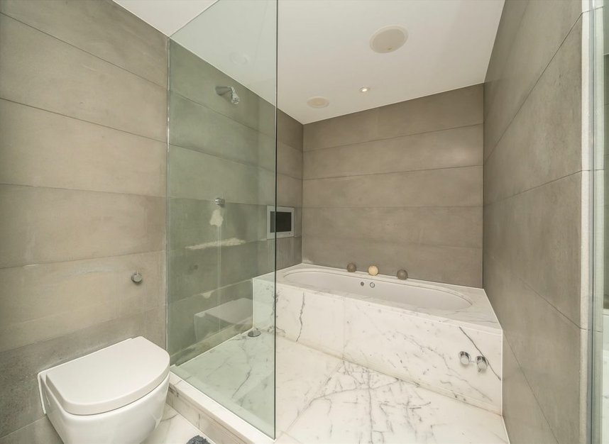Properties let in Fairmont Avenue - E14 9PX view6
