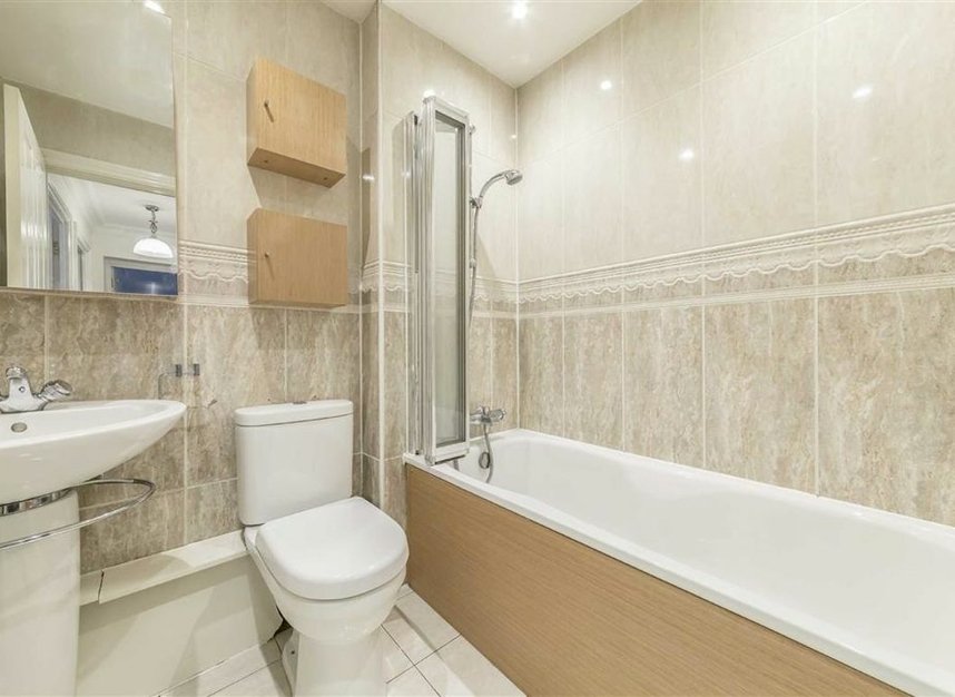 Properties let in Falmouth Road - SE1 4JY view7