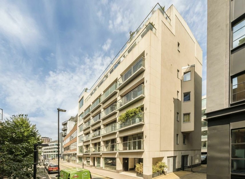 Properties to let in Featherstone Street - EC1Y 8RT view1
