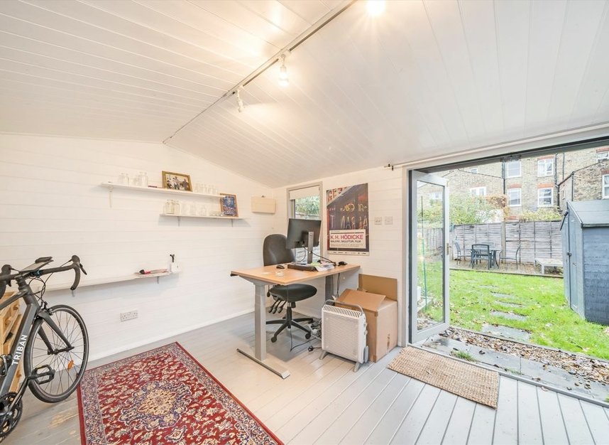 Properties let in Ferme Park Road - N8 9BP view8