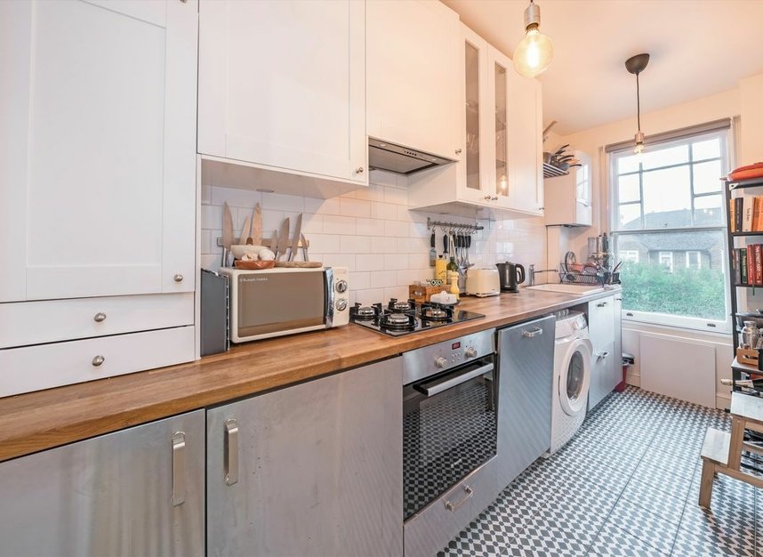 Properties let in Ferme Park Road - N8 9BP view3