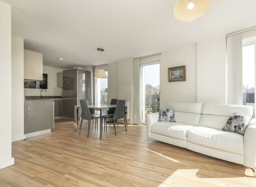 Properties to let in Finchley Road - NW11 8AT view3