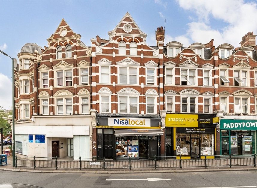 Properties to let in Finchley Road - NW11 7RR view1