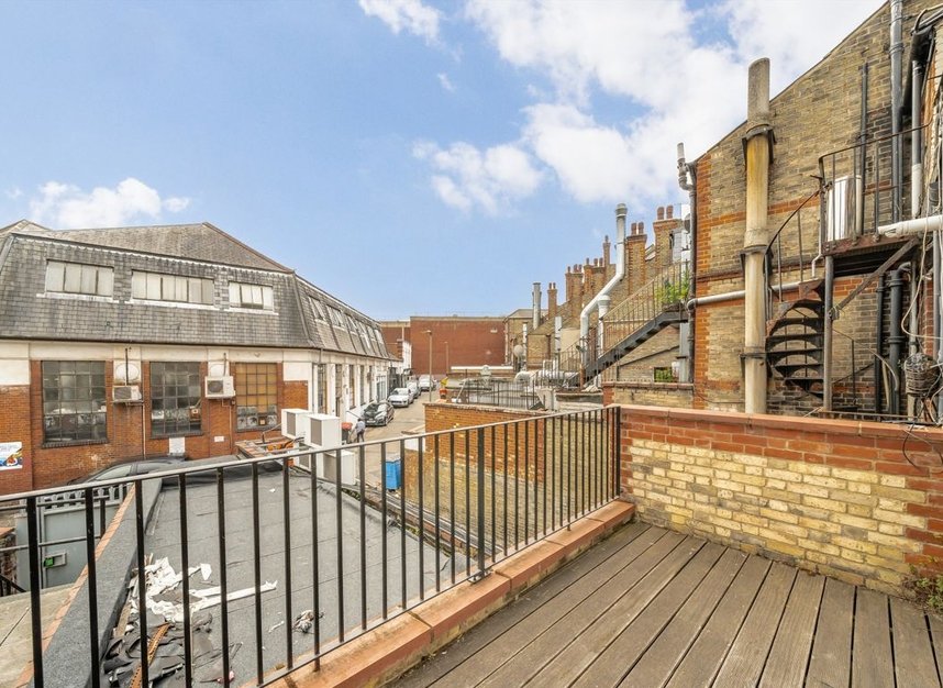 Properties to let in Finchley Road - NW11 7RR view3