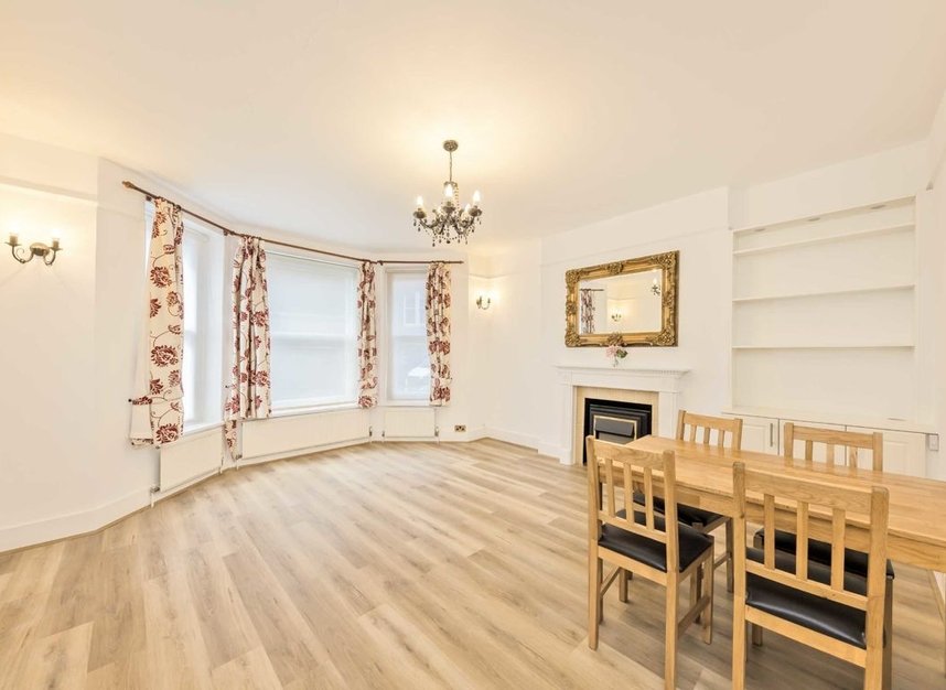 Flat to rent in Finchley Road, London, NW3 (Ref 224396) Dexters