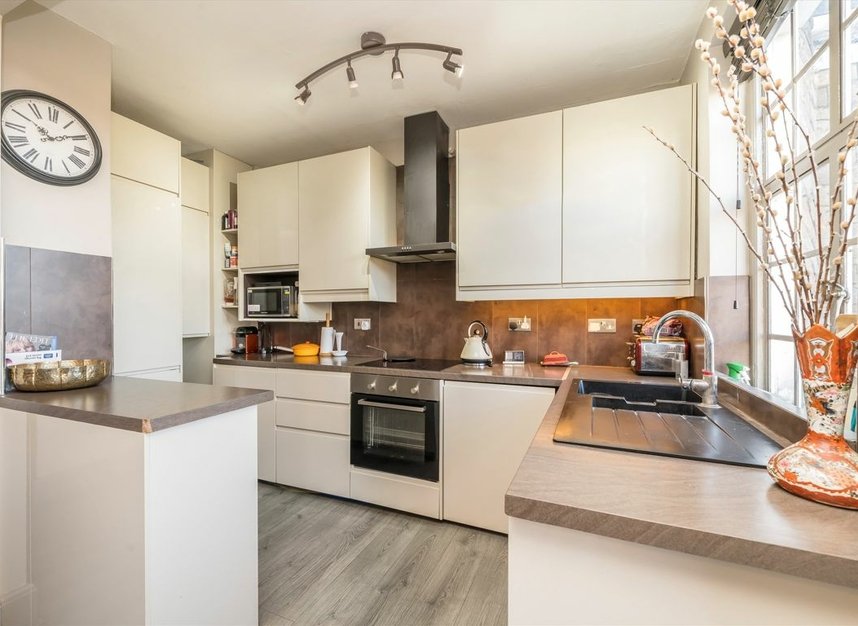 Properties to let in Finchley Road - NW3 6HQ view4