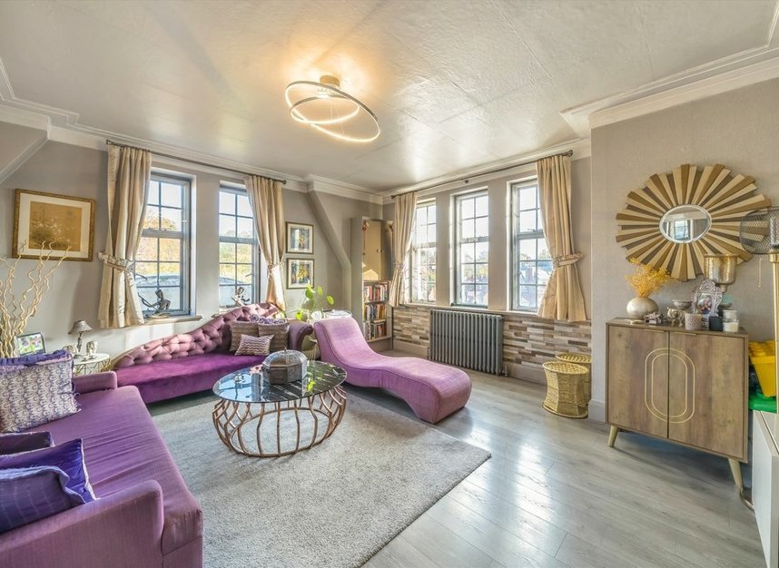 Properties to let in Finchley Road - NW3 6HQ view2