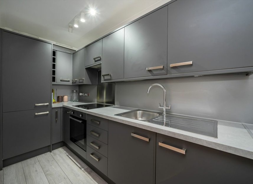 Properties to let in Finchley Road - NW3 6JG view5