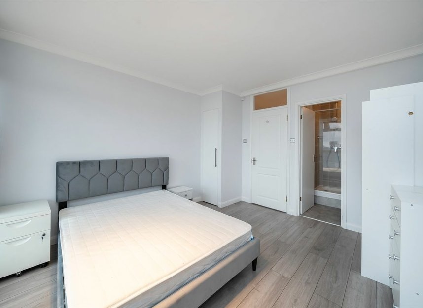 Properties to let in Finchley Road - NW3 6JG view7