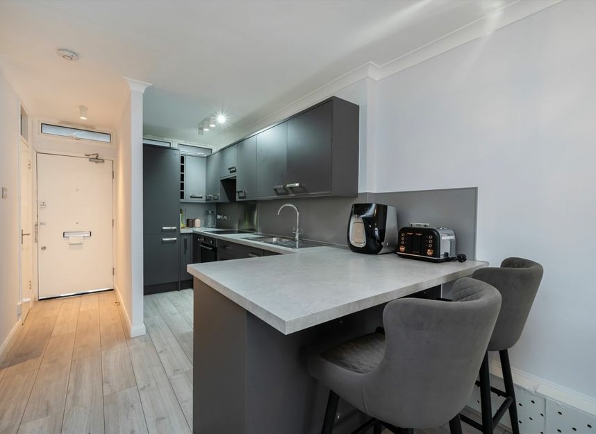 Properties to let in Finchley Road - NW3 6JG view4