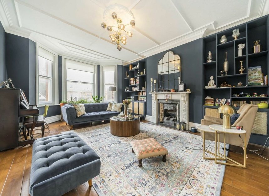 Properties to let in Finchley Road - NW3 7AU view2