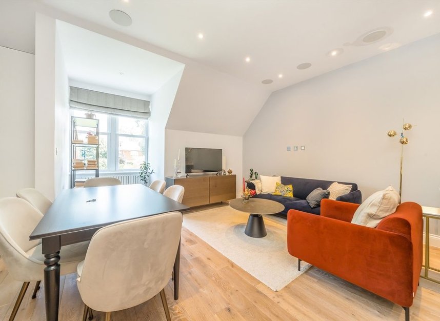 Properties to let in Finchley Road - NW3 7AA view2