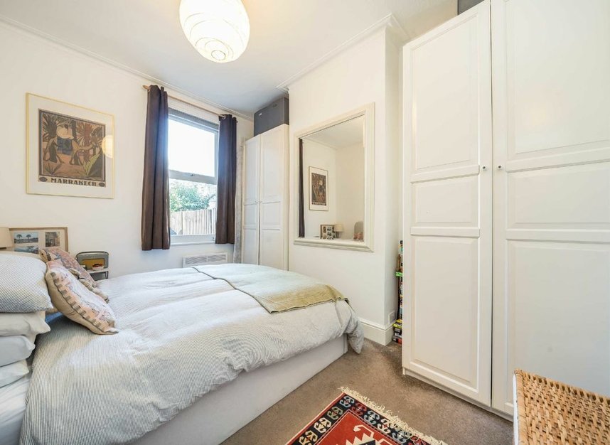 Properties let in Fircroft Road - SW17 7PW view4