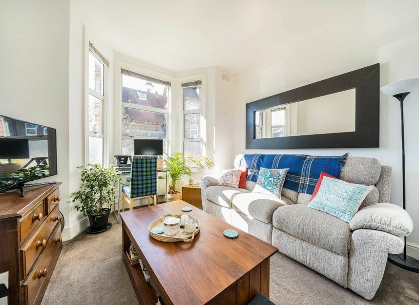 Properties let in Fircroft Road - SW17 7PW view2