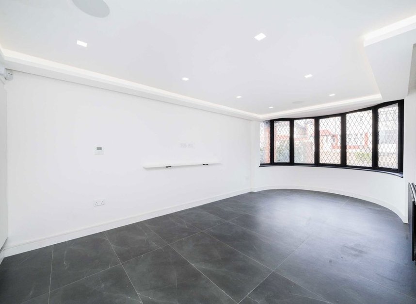 Properties to let in Forestdale - N14 7DY view8