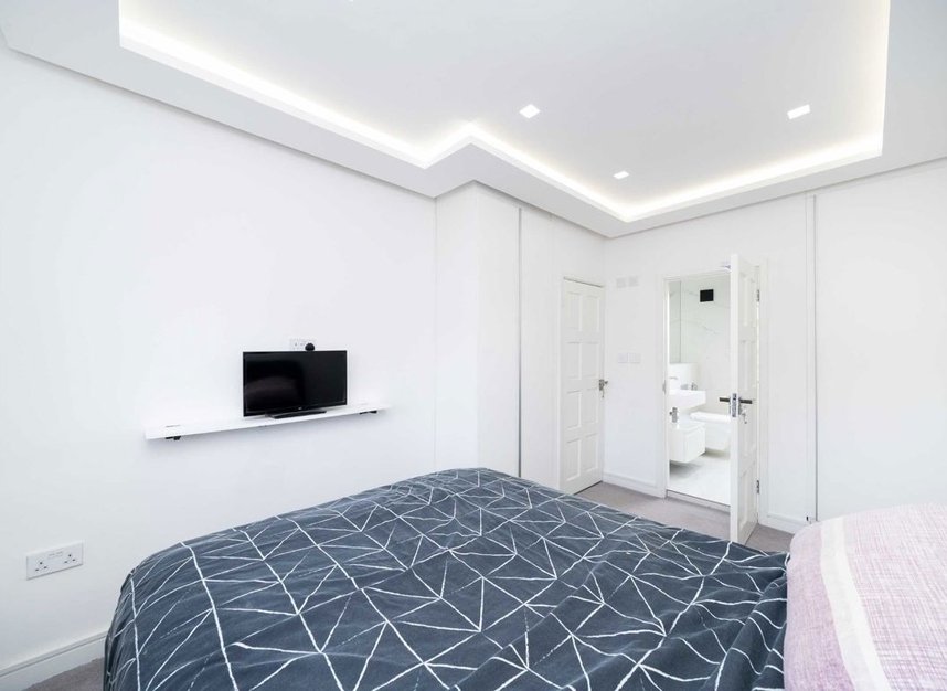 Properties to let in Forestdale - N14 7DY view11