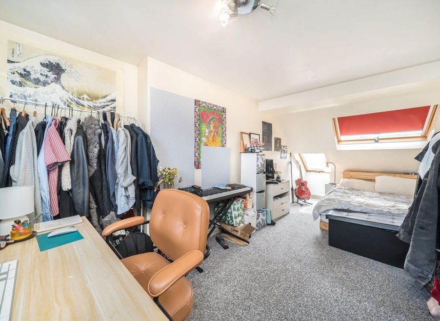 Properties to let in Franciscan Road - SW17 8HG view7