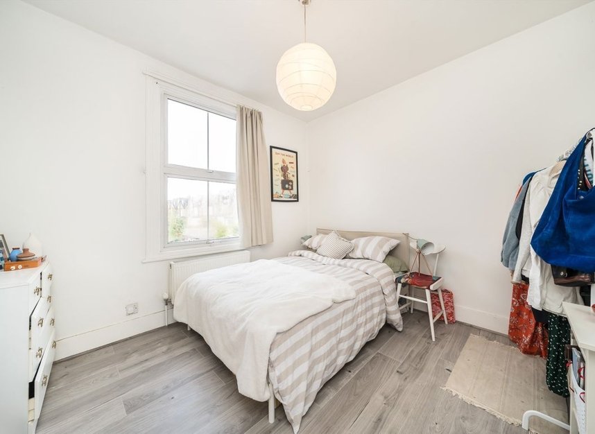 Properties to let in Franciscan Road - SW17 8HG view5