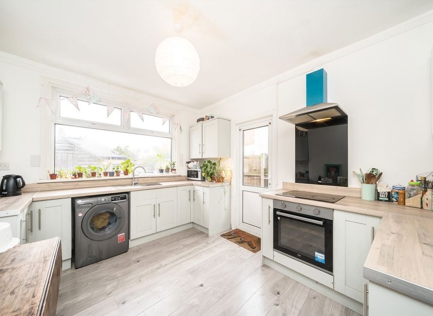 Properties to let in Franciscan Road - SW17 8HG view3