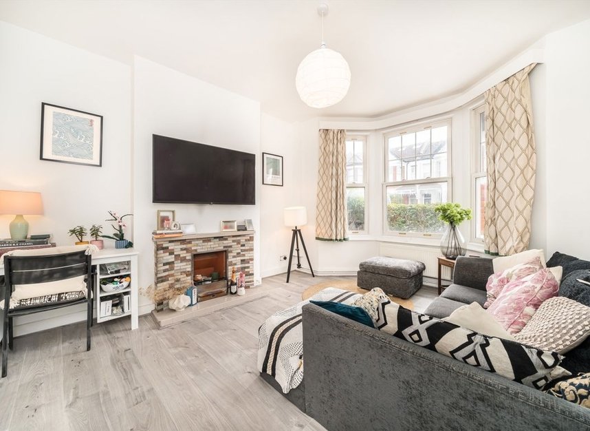 Properties to let in Franciscan Road - SW17 8HG view2