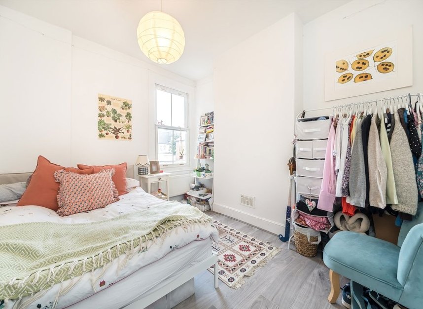 Properties to let in Franciscan Road - SW17 8HG view6