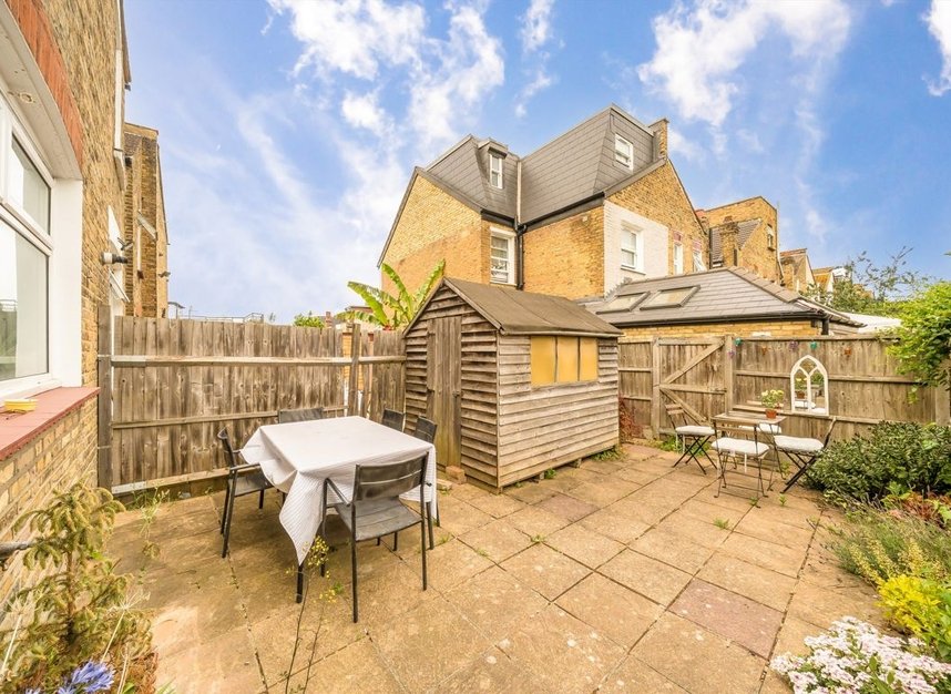 Properties to let in Franciscan Road - SW17 8HG view8