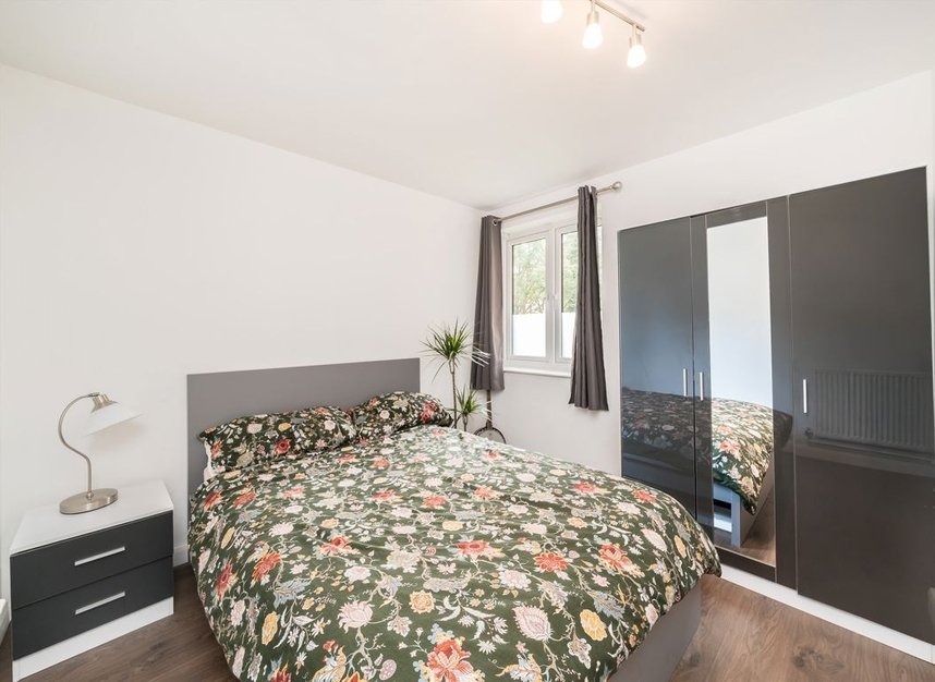 Properties to let in Frogmore - SW18 1HN view4