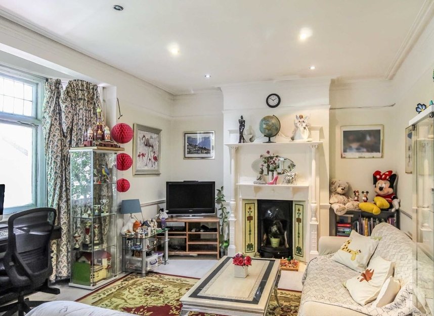 Flat to rent in Fulham Palace Road, London, W6 (Ref 225685) Dexters