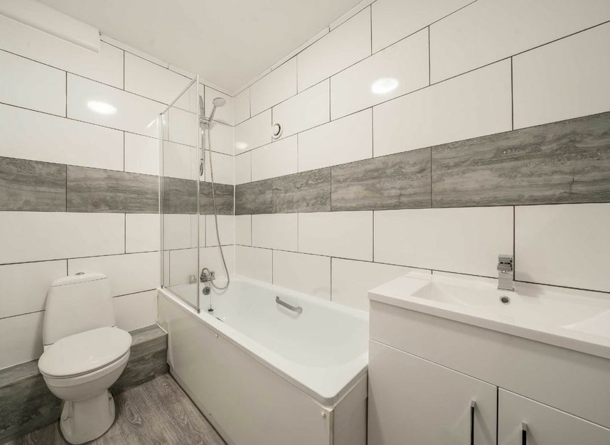 Properties let in Garnies Close - SE15 6PB view11